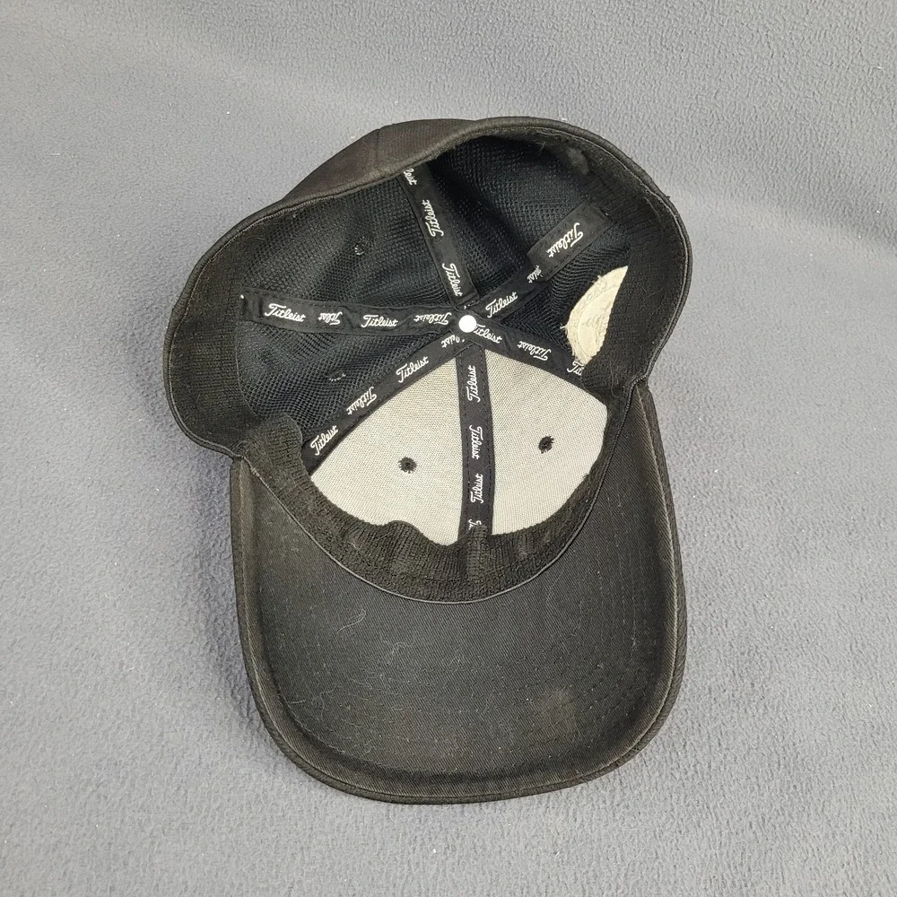 Titleist Golf Hat New Era Mens Small/Medium Black‎ Performance Stretch Cap Logo